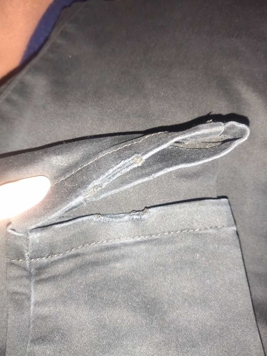 Czarne spodnie rurki - House