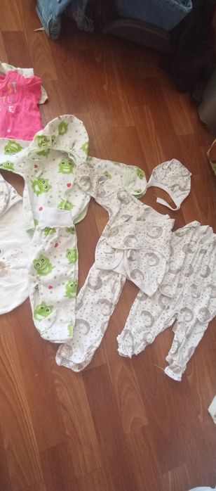 Срочно продам пакет детских вещей,детские вещи боди,человечки,ползунки