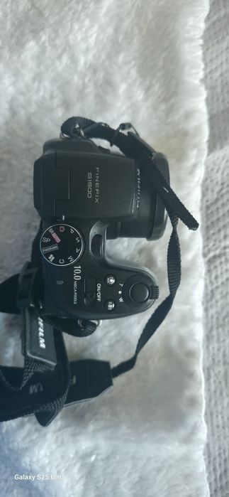 aparat fotograficzny Fujifilm FinePix S1500.