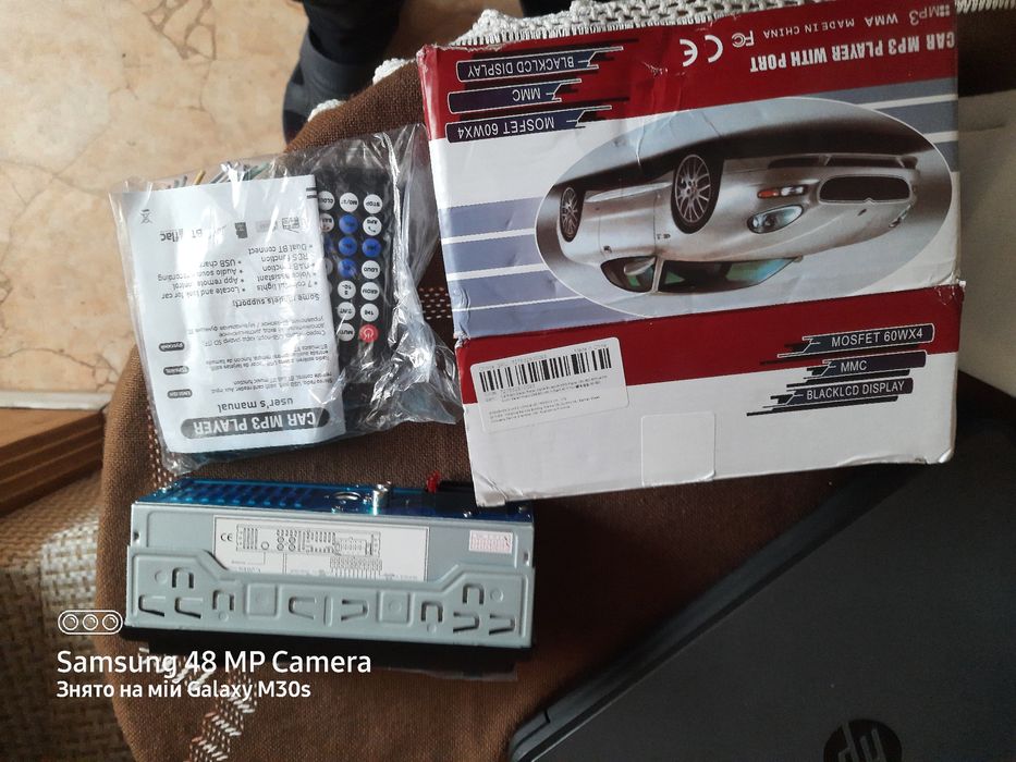 Продам автомагнітолу 1din USB блютуз 4×45w