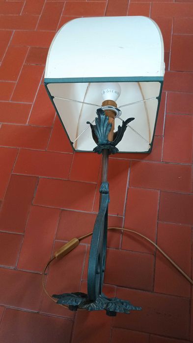 Candeeiros de mesa