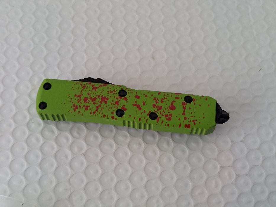 "Microtech" UTX-85 zombie