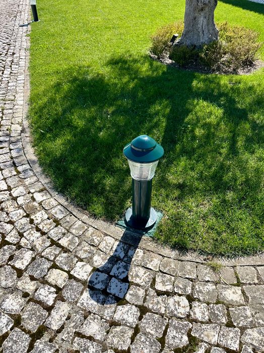 Candeeiro / Balizadores de Jardim em Alumínio Fundido