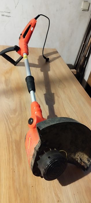 Aparador de Relva / Roçadora Elétrica Maxmat