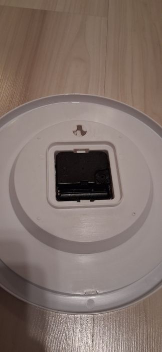 Okazja cenowa! Zegar ścienny JVG dla dziewczynki