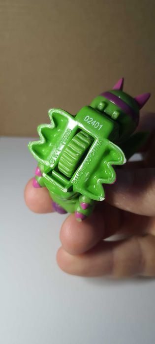 Figurka Digimon Wormmon Bandai - Kolekcjonerska z 1999 roku!