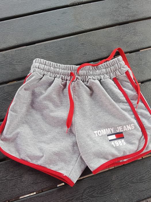 Spodenki  Tommy Hilfiger na 152