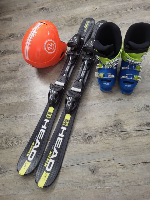 Narty zjazdowe head z butami i kaskiem