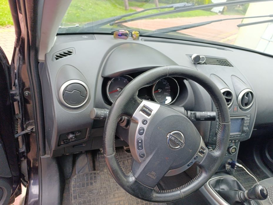 Nissan Qaszkai+2