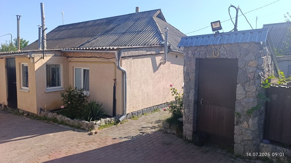 Продам дом в районе питомника