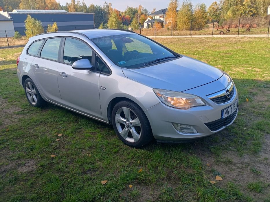 Opel Astra IV 1.3 CDTI diesel 100km 2011r