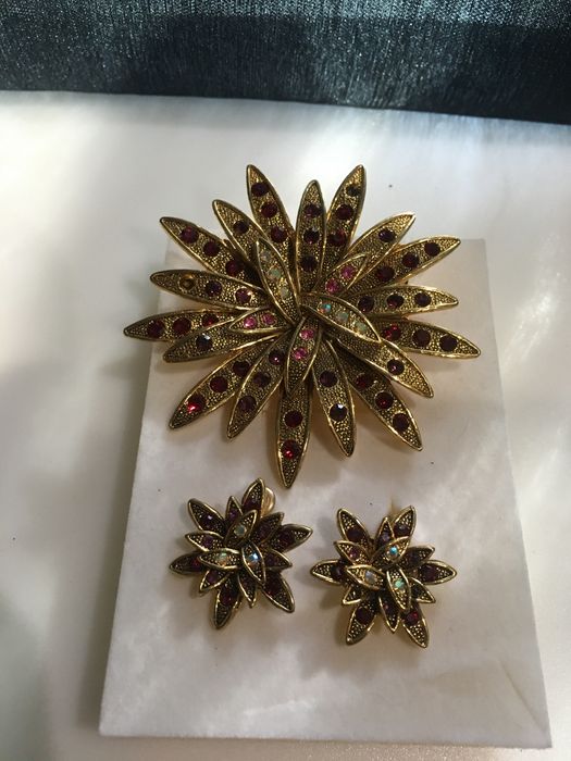 Винтажные красивый набор брошь и серьги