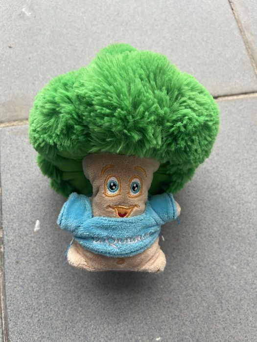 Продам іграшку броколі