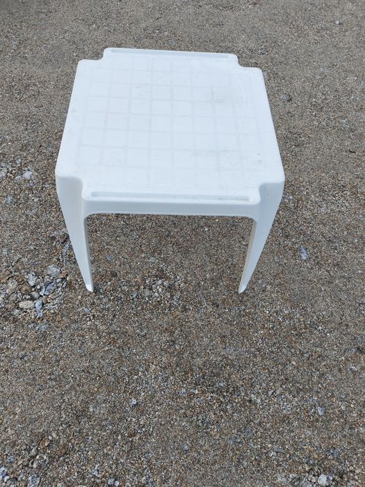 Stolik ogrodowy dzieciecy