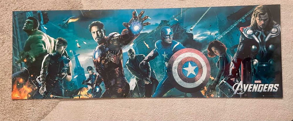 Plakat Avengers w antyramie- rozmiar 158x53 cm