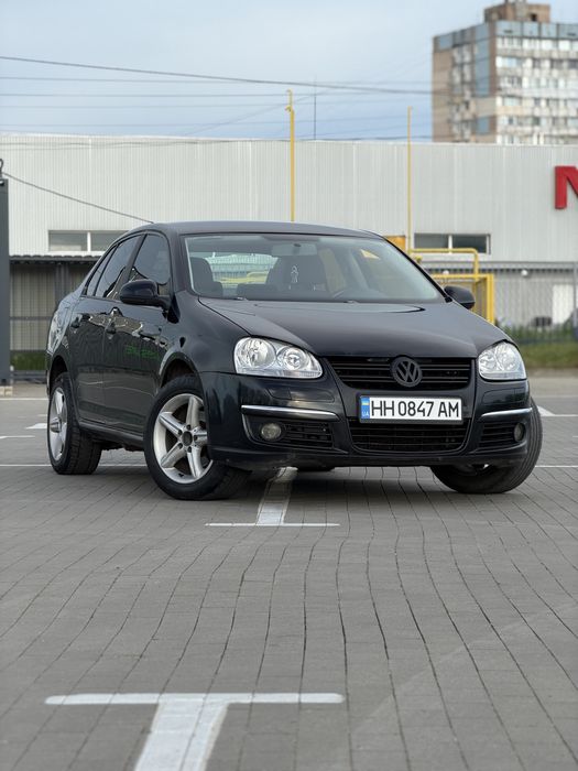 Volskwagen Jetta 1.6 газ. Автомат