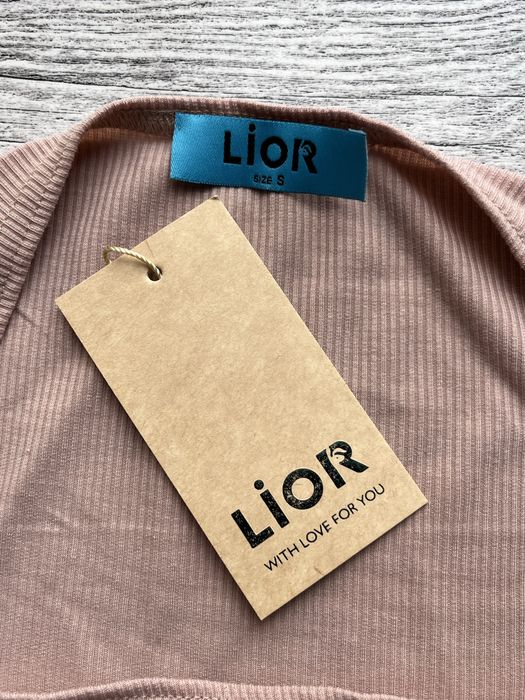 Кофта Lior з вирізом