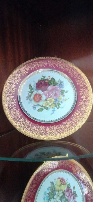 Decorative Limoges plates in excellent condition428623210407546883