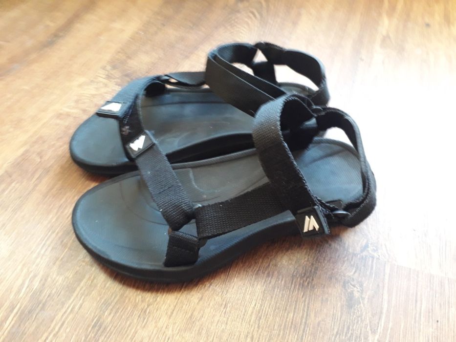 Sandaly     letnie