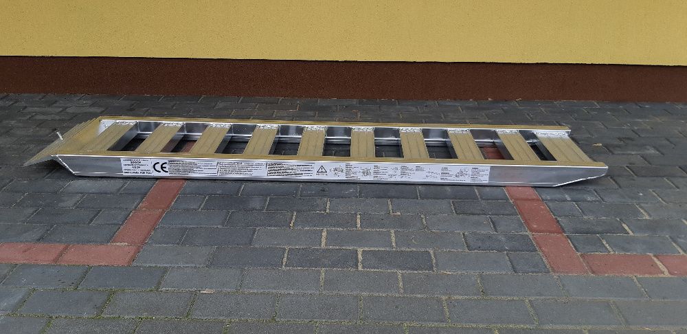 Najazdy aluminiowe 2T rampa Nowe najazdy 2,3 m różne rozmiary 2,3m/2T