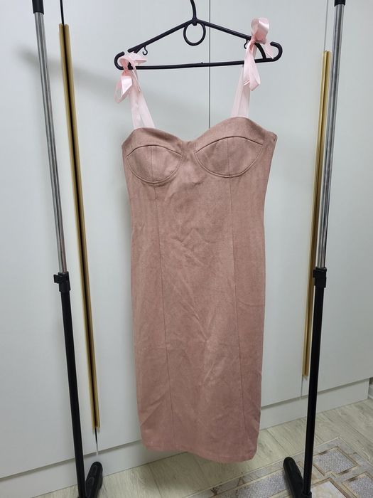 Нова силуетна сукня One by one, розмір Л.