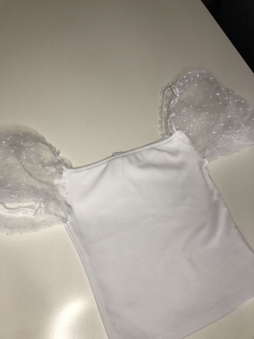 Bluzka z bufiastymi rękawami