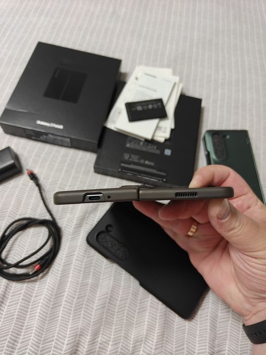 Samsung Fold 5 12gb / 512gb 2 сімки F946B / DS