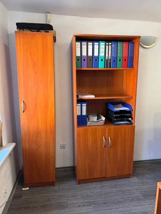 Komplet mebli biurowych