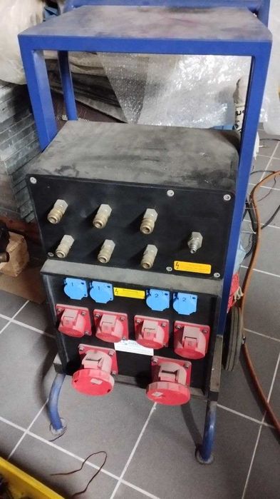 Quadro de distribuição elétrica e de ar comprimido portátil