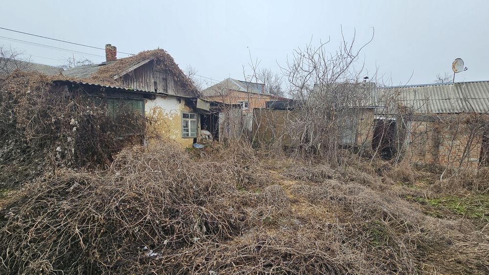 Продам півбудинку окремий двір Арнаутово