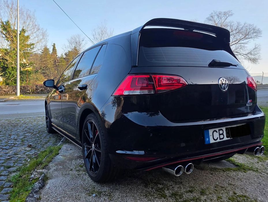 VW Golf 1.6 TDi R-Line