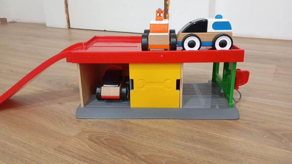 Garagem com 3 carros - Lillabo