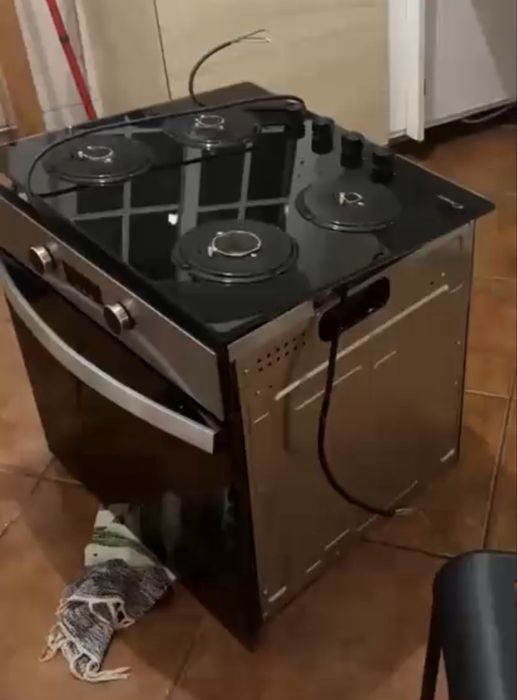 Forno elétrico Teka