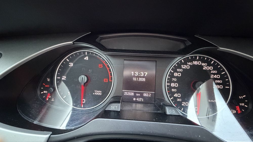 Audi a4 b8/ s-line/ manual/ sprowadzony/garażowany/Led