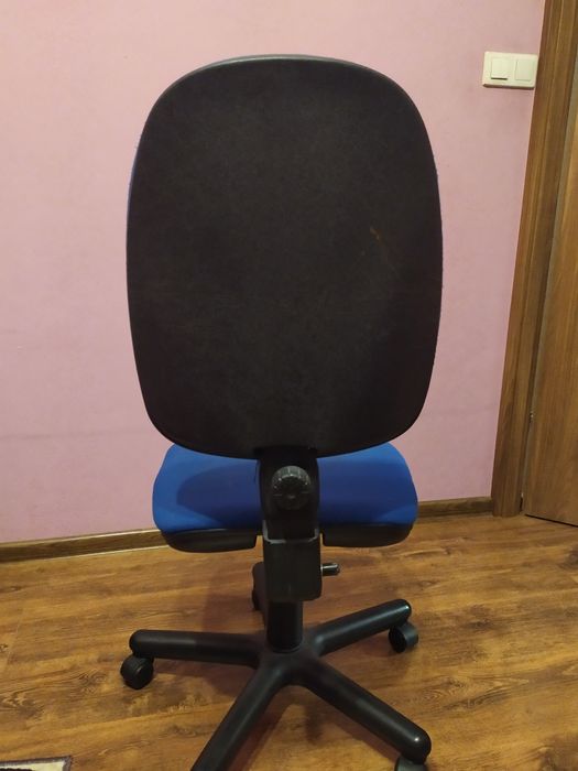 Krzesło biurowe obrotowe