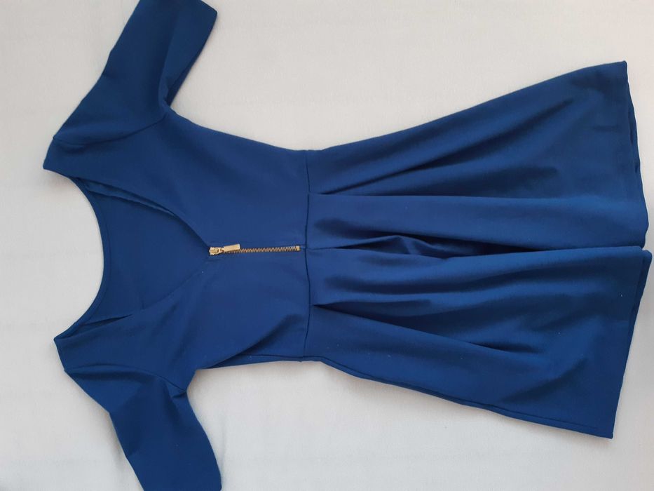 Sukienka stradivarius S