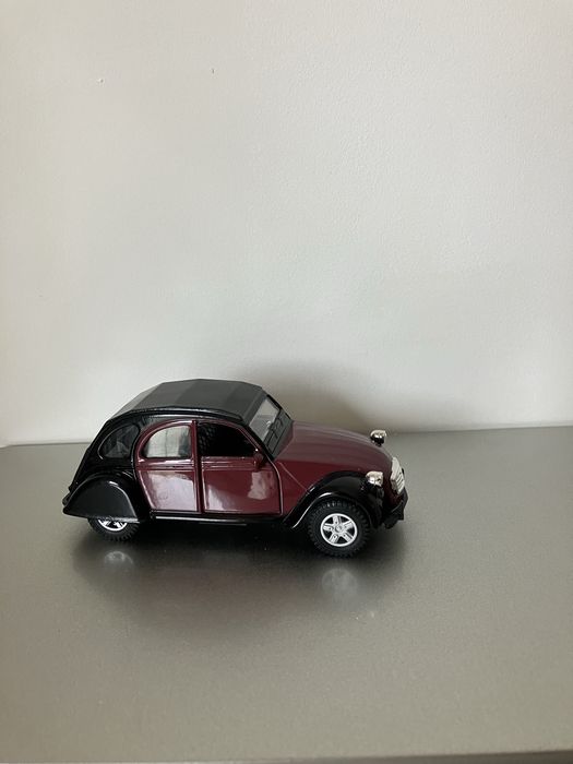 Citroën 2CV bordeaux