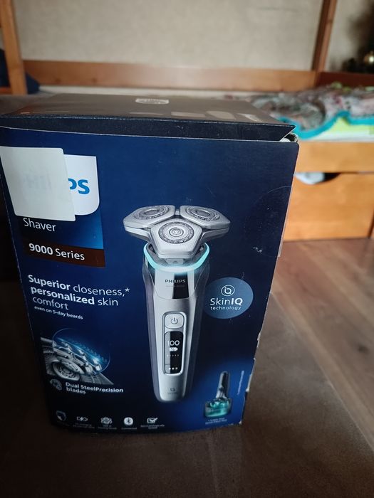 Електробритва чоловіча Philips Shaver Series 9000 S9975/55