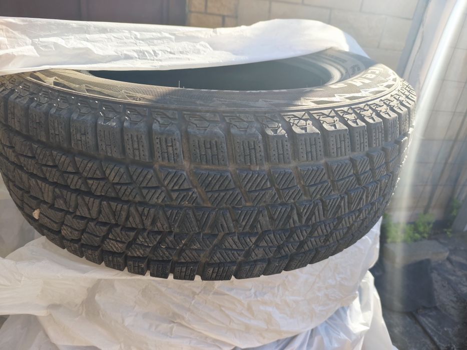 ПРОДАМ  ЗИМОВУ Гуму  Capsen RW-501