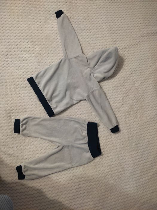 Komplet dla chłopca bluza i dresy r.80