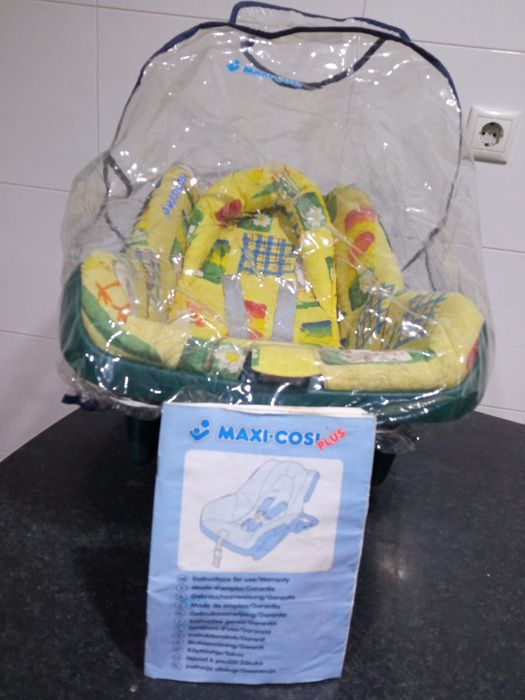 Ovo bebé MaxiCosi Plus com capa de chuva e redutor.425425873709322241