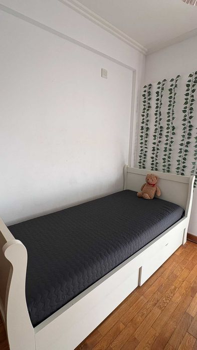 Cama madeira maciça Menina com gavetas para arrumação