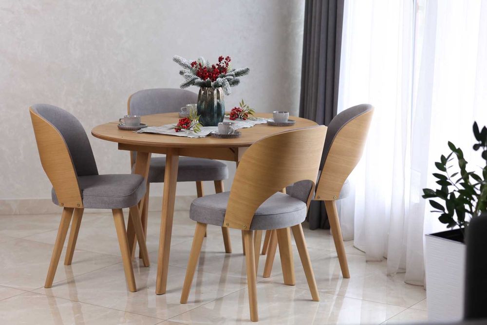 Обідній комплект стіл стільці на кухню.  Меблі для кухні / вітальні