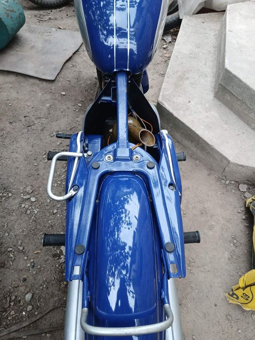 ретро мотоцикл Jawa 250 Ява