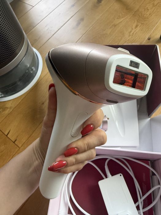 Philips Lumea Prestige IPL – depilator laserowy + 4 nasadki + pudełko