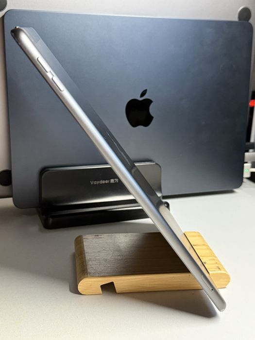 iPad 8 128GB Wi-Fi + LTE