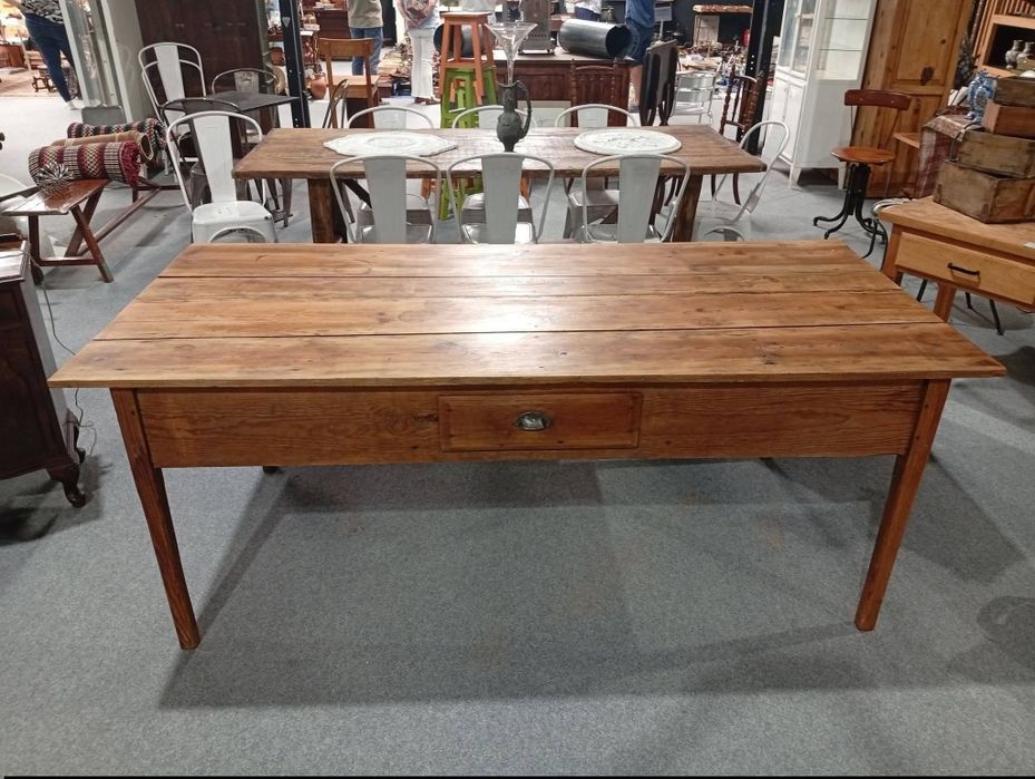 Bancada rústica em madeira