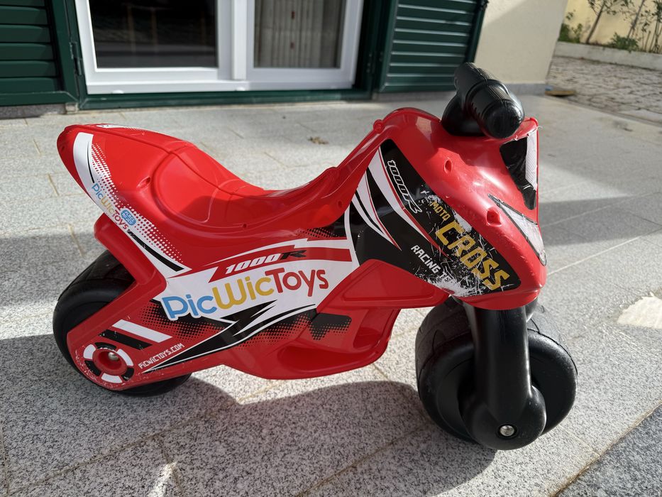 Mota de brincar de criança