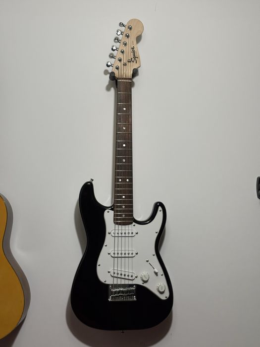 Fender Squier Mini Strat V2 + saco Fender