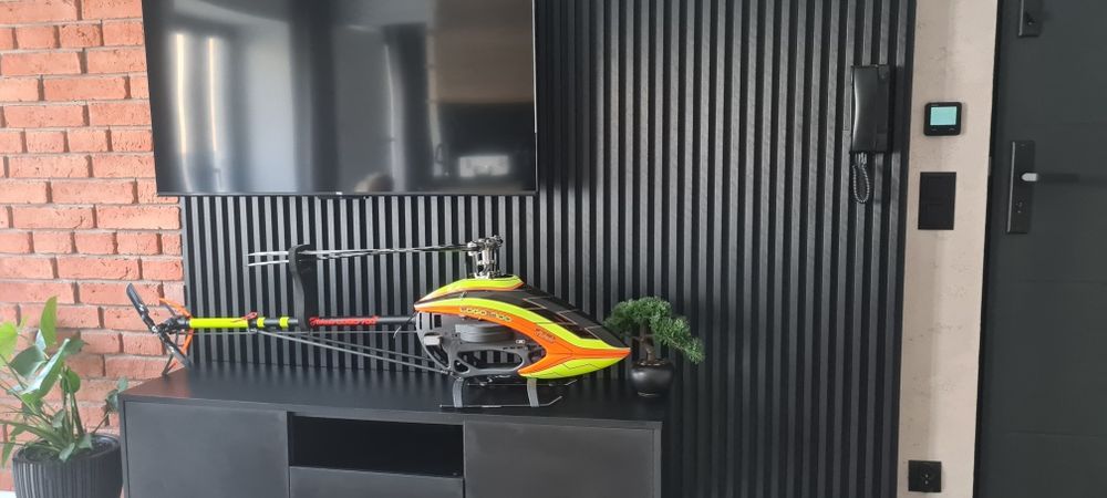 Model Helikoptera Logo 700
